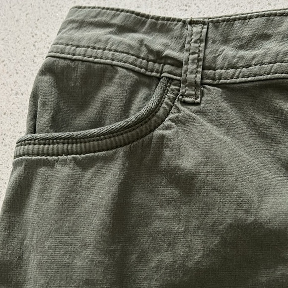 🌷Lightweight Safari Cargo Ankle Pant by Charlie B - Picture 13 of 13